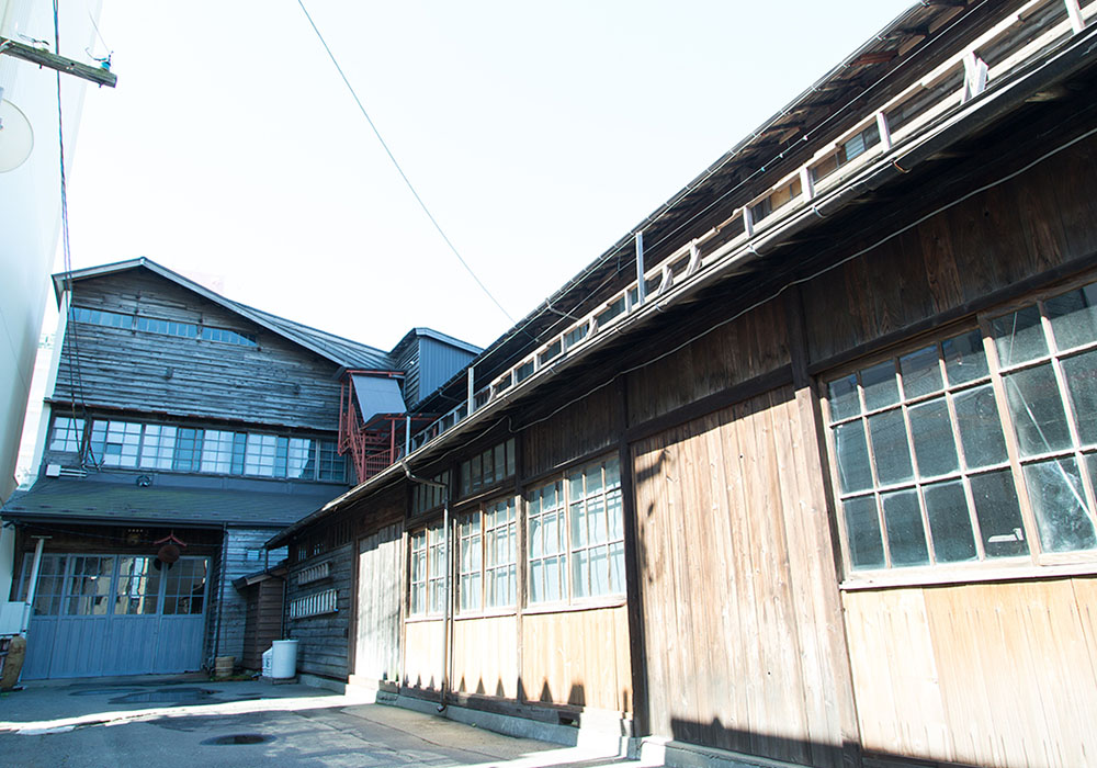 Hachinohe Shurui Hachitsuru Koujou gallery image 5