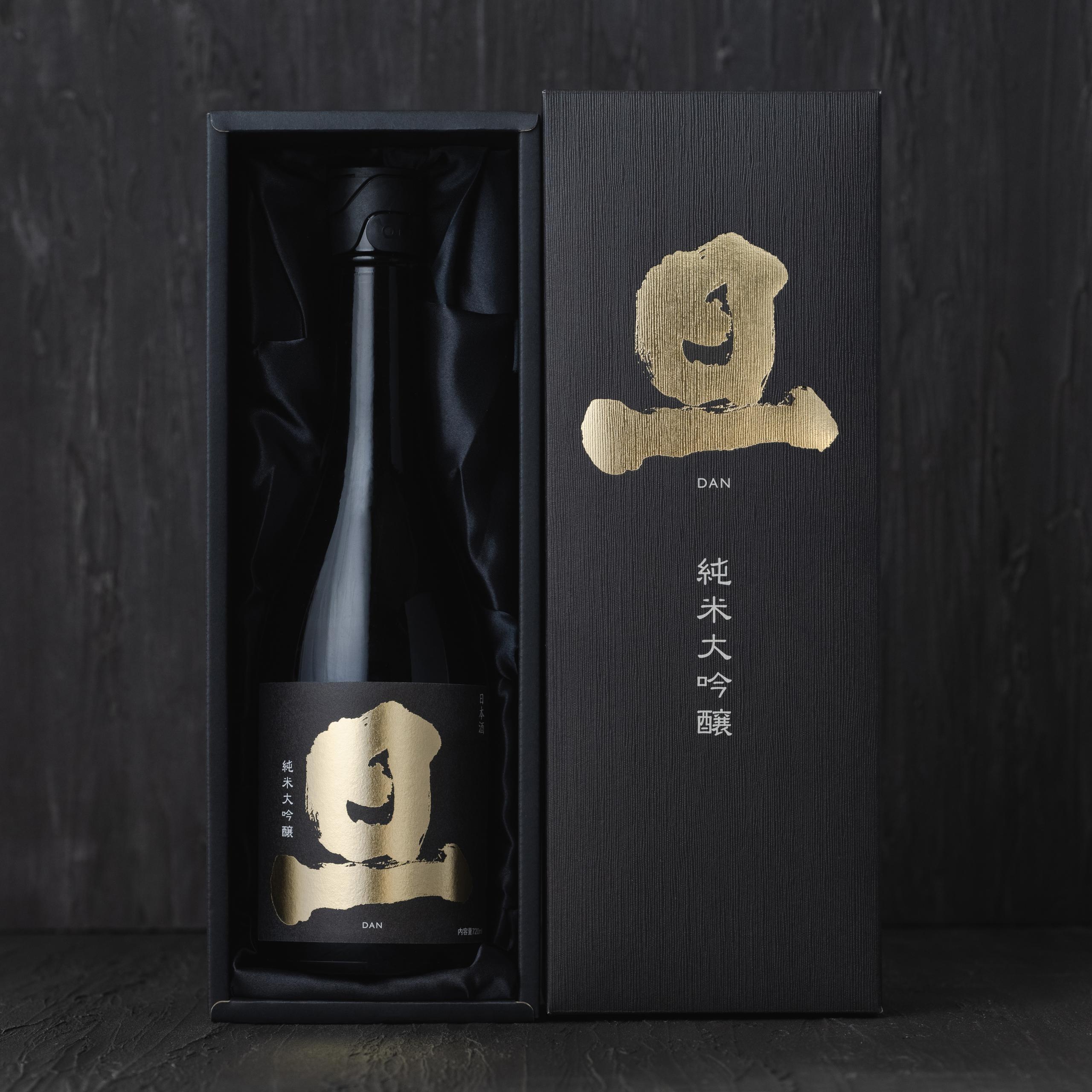 旦 純米大吟醸 sake