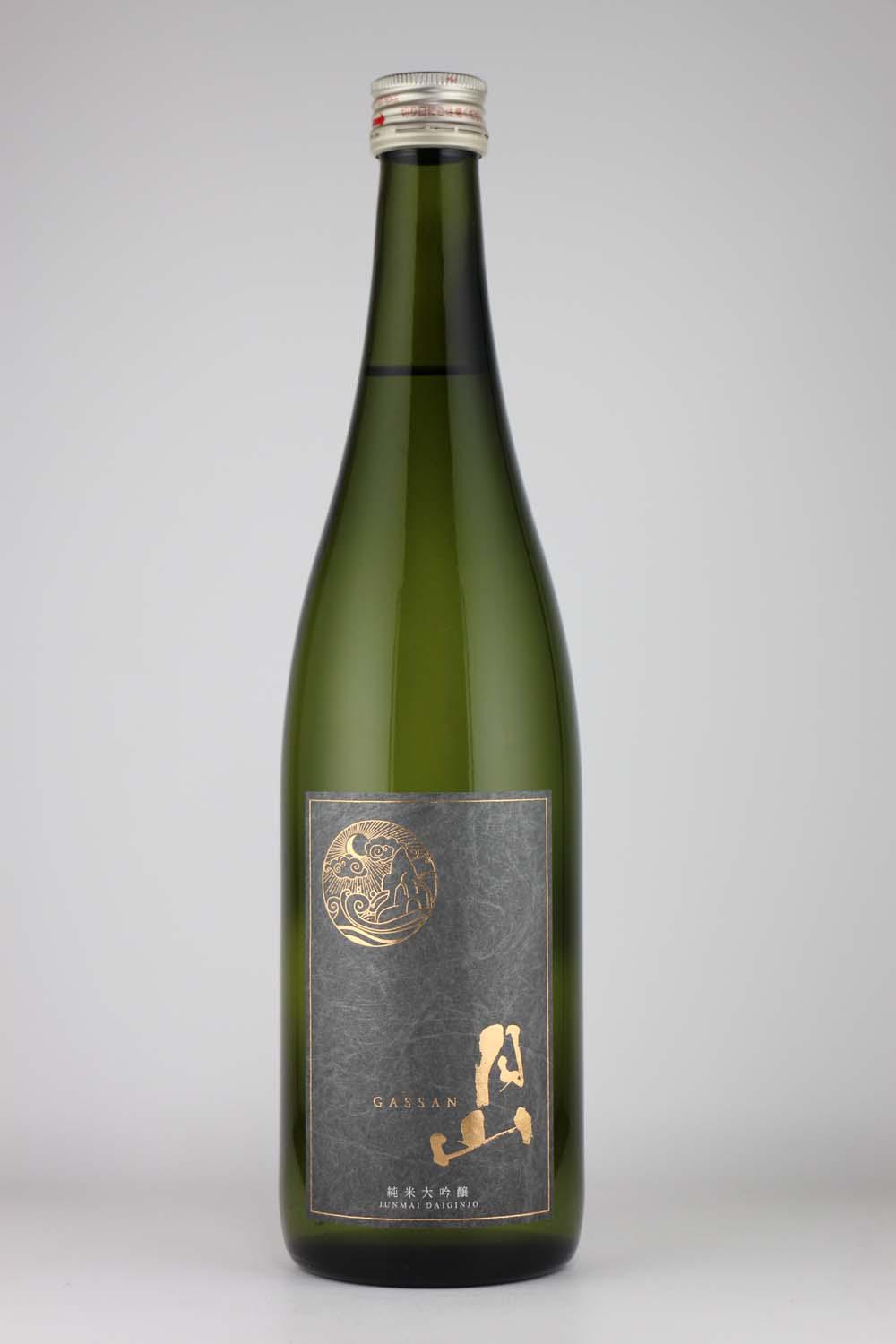 月山 純米大吟醸 sake