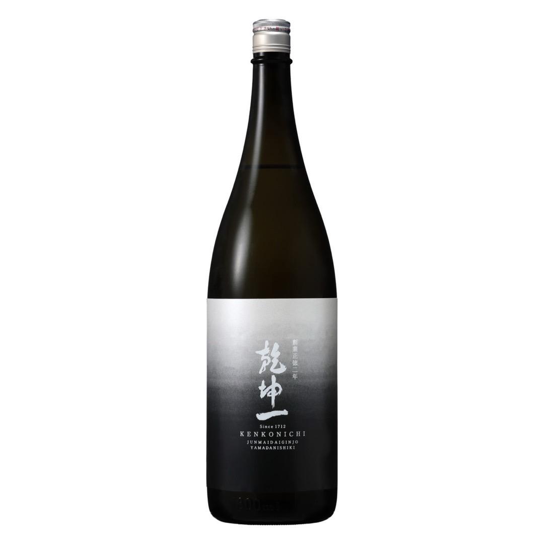 乾坤一 純米大吟醸 山田錦 黒 sake